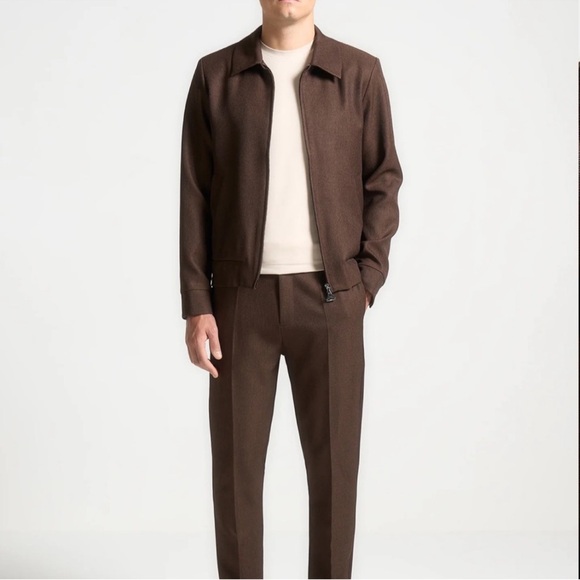 Maniere De Voir Brown Lightweight Zip-Up Jacket
SZ L - Picture 4 of 13